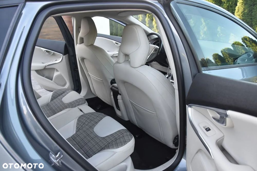 Volvo V40 D2 Drive-E Momentum - 13