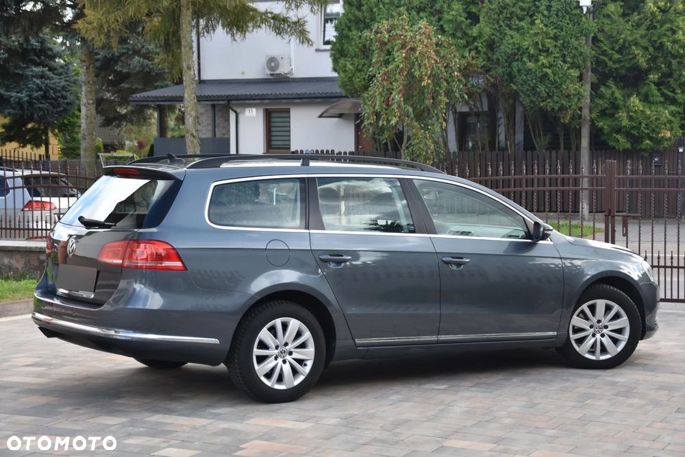 Volkswagen Passat 2.0 TDI Comfortline - 9