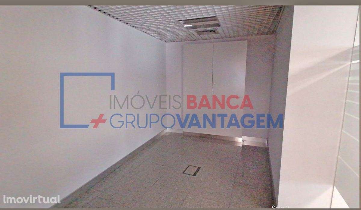 Loja em Abrantes de 280m2 e cave - Grande imagem: 5/7