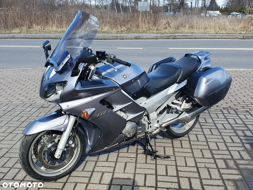 Yamaha FJR - 27