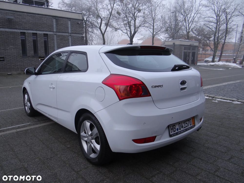 Kia ProCeed 1.4 CVVT Dream-Team Edition - 10