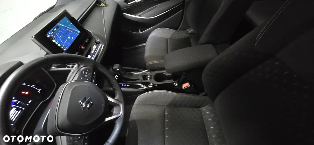 Suzuki Swace 1.8 Hybrid Premium Plus CVT - 12