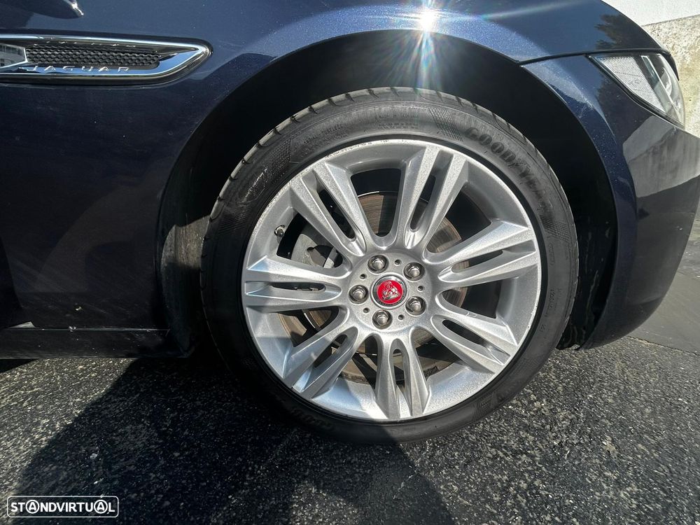 Jaguar XE 20d Aut. Prestige - 56