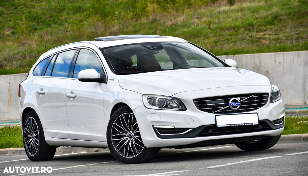 Volvo V60 D6 Twin Engine Geartronic Summum - 1