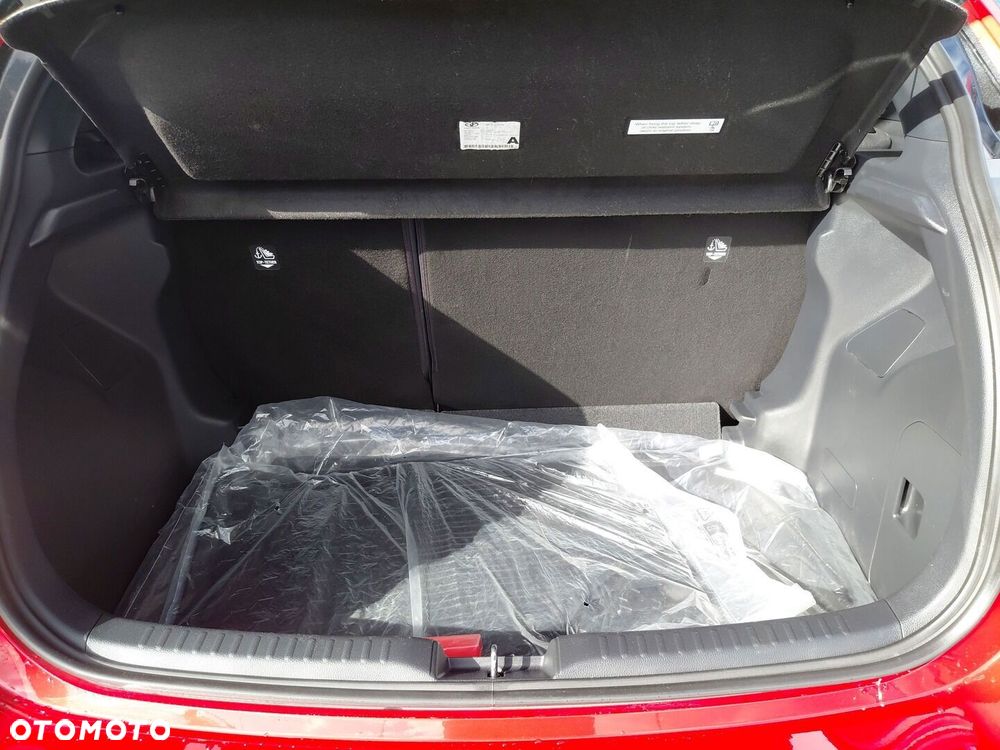 Toyota Yaris Hybrid 1.5 Selection Style - 13