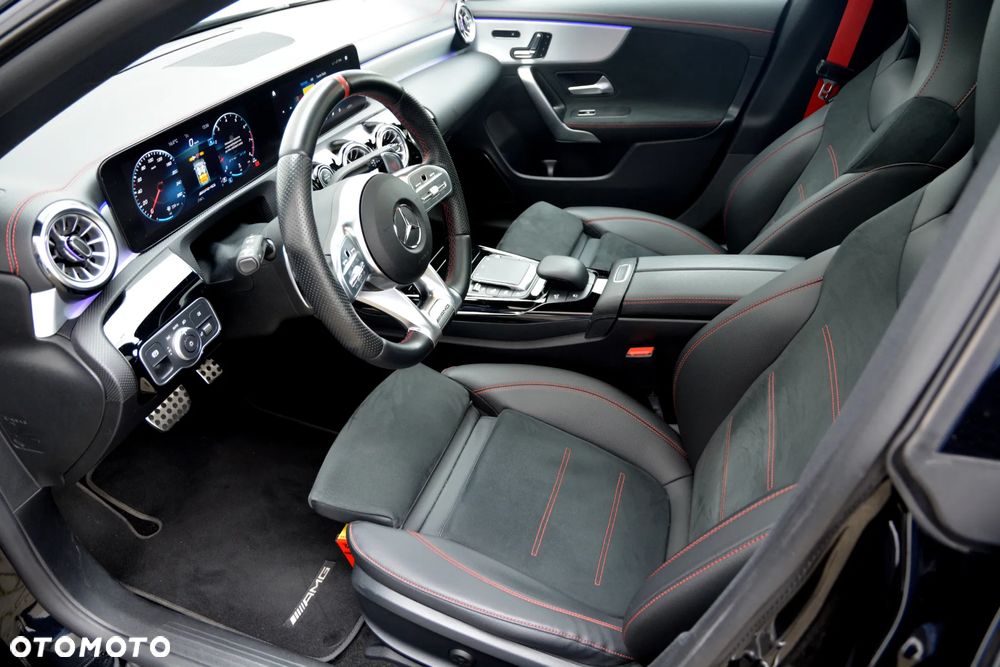 Mercedes-Benz CLA - 10