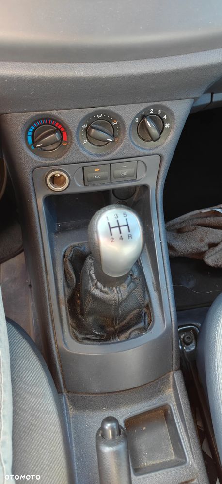 Ford Transit Connect - 8