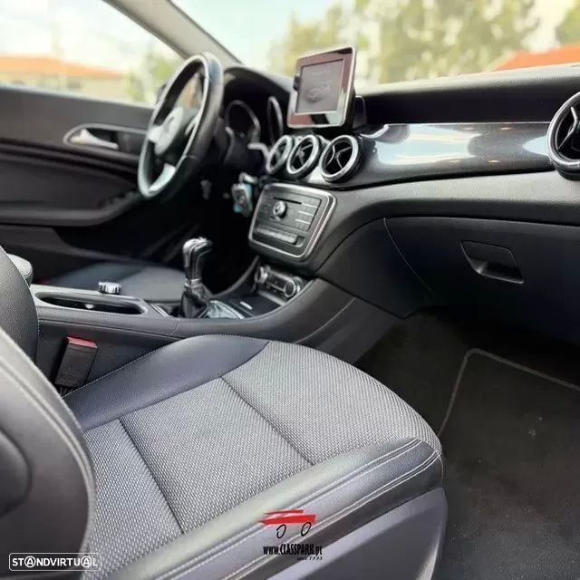 Mercedes-Benz CLA 180 d Urban - 14