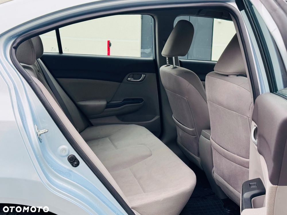 Honda Civic 1.8 Comfort - 36