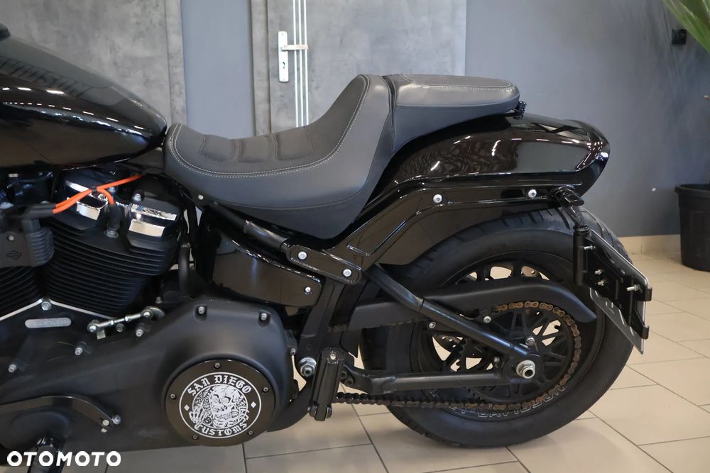 Harley-Davidson Softail Fat Bob - 17