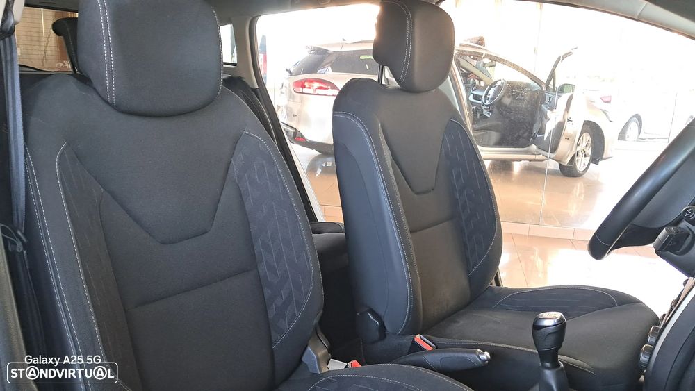 Renault Clio 1.5 dCi Limited EDition - 15