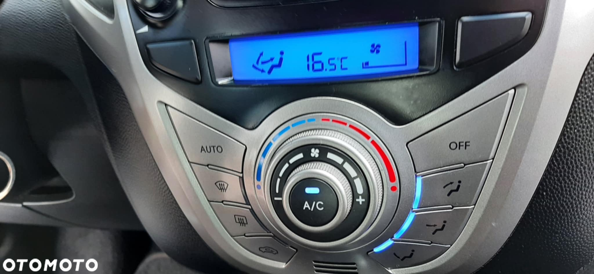 Hyundai ix20 1.6 Comfort - 26
