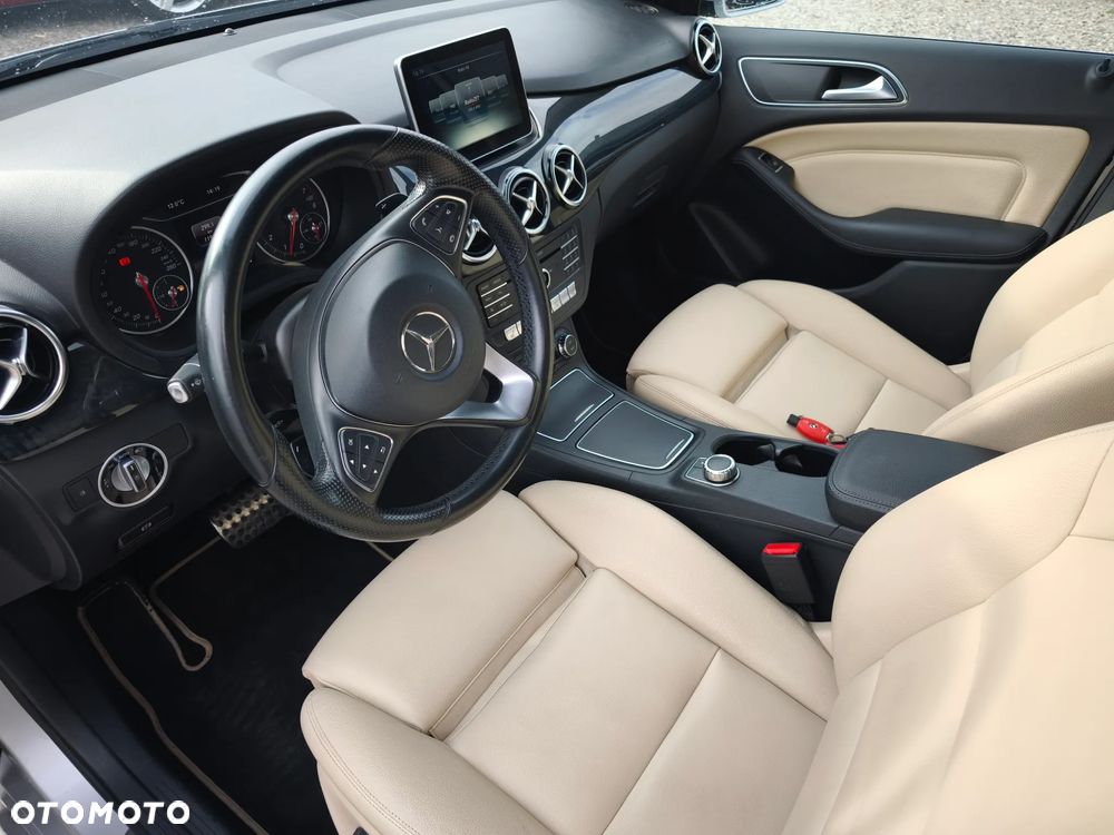 Mercedes-Benz Klasa B 180 7G-DCT - 5