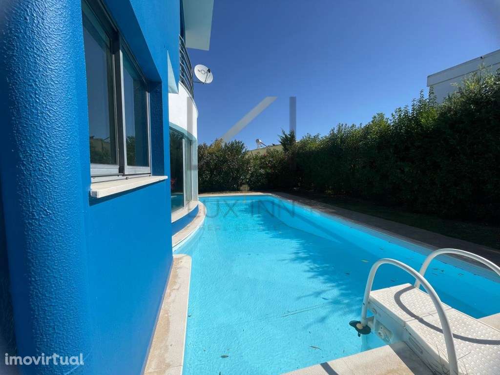 Moradia T3+1 com Piscina, no Condomínio Palmela Village, Quinta do ... - Grande imagem: 2/46