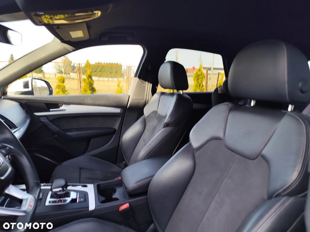 Audi Q5 55 TFSIe quattro S tronic S line business - 25