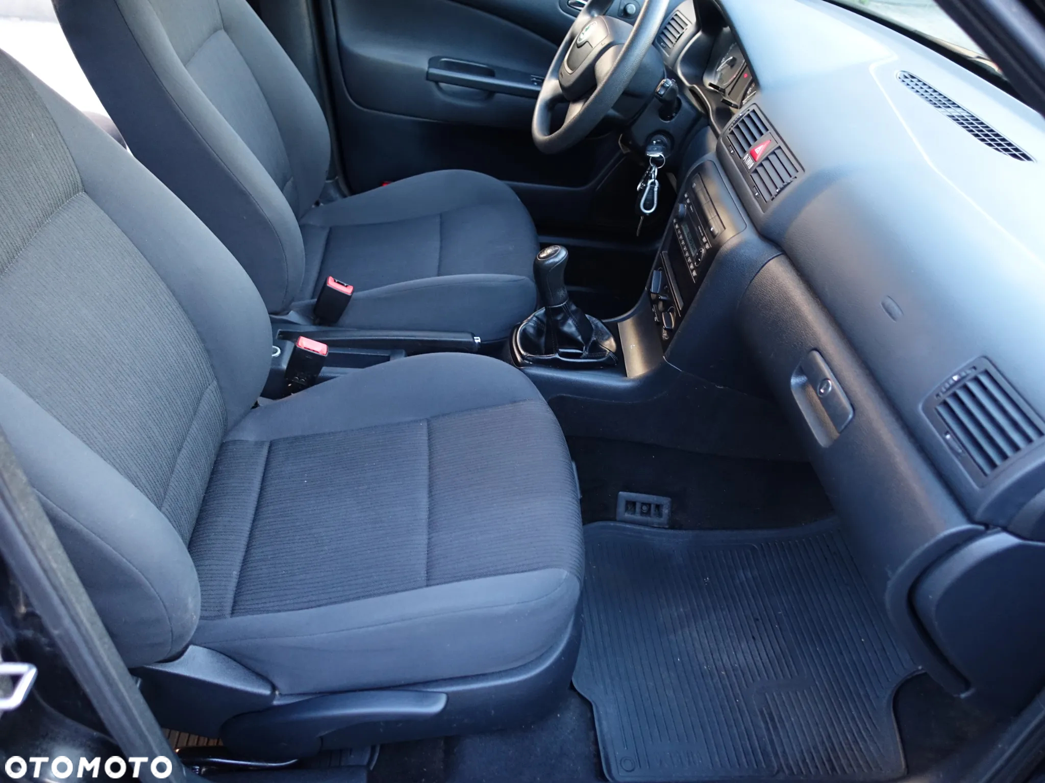 Skoda Octavia 1.6 Combi Tour - 15
