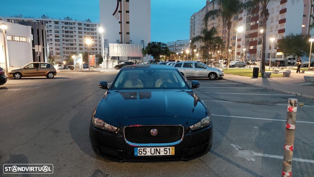 Jaguar XE - 1