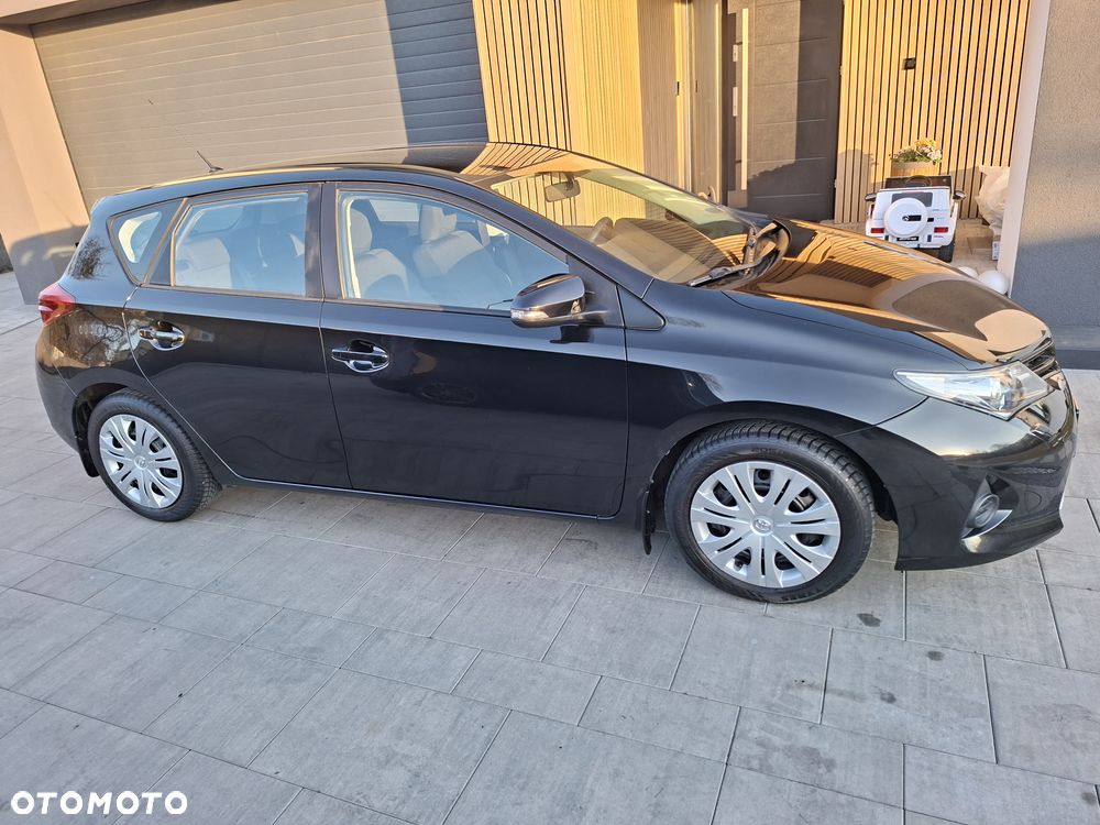 Toyota Auris - 3