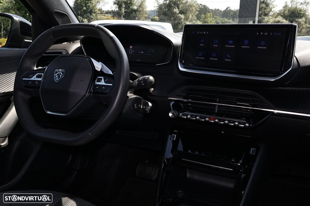 Peugeot 2008 1.2 Hybrid Allure e-DCS6 - 11