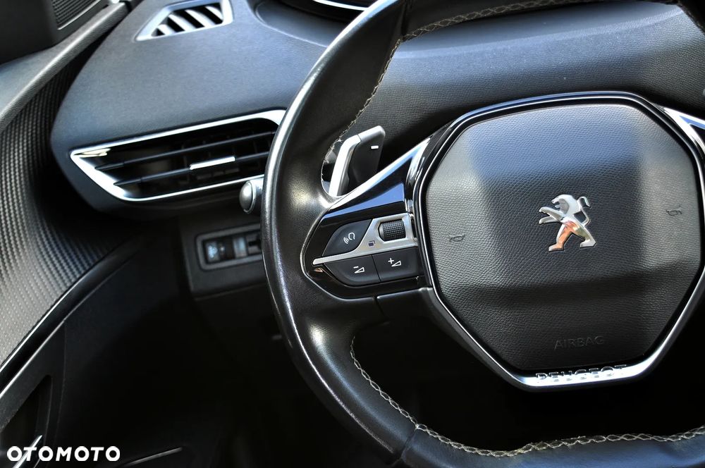 Peugeot 3008 1.2 PureTech Allure S&S EAT8 - 33