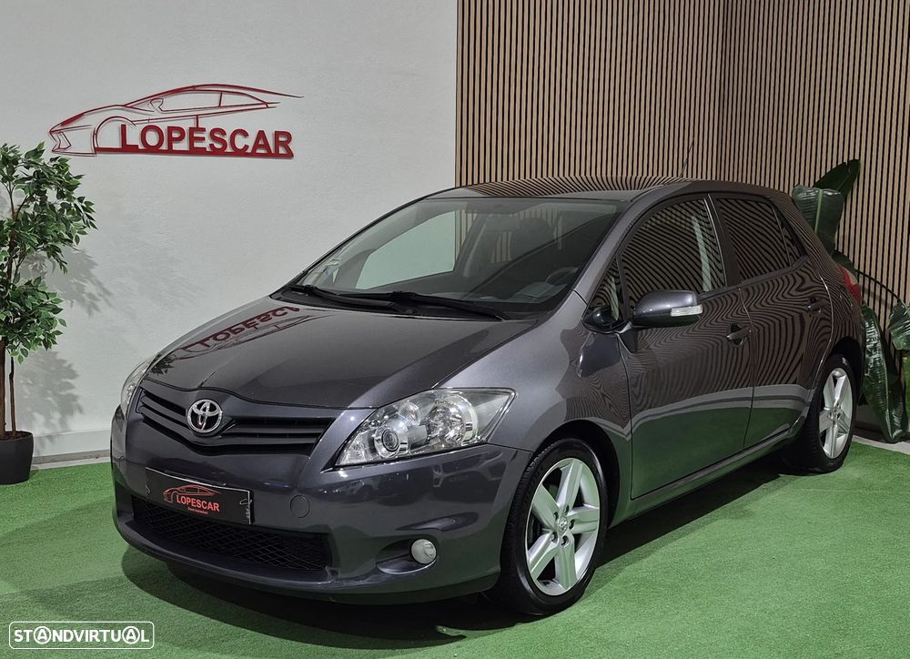 Toyota Auris 1.4 D-4D Exclusive+P.Sport - 1