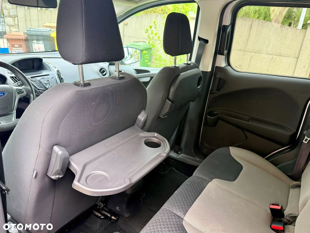 Ford Tourneo Courier 1.0 EcoBoost S&S Titanium - 8