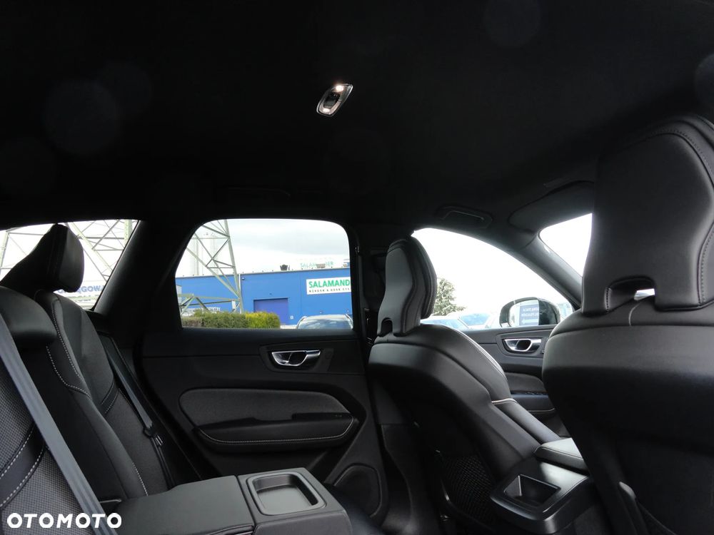 Volvo XC 60 B4 D Geartronic RDesign - 12
