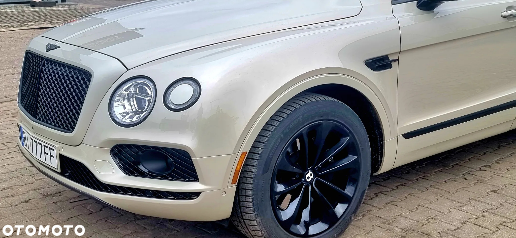 Bentley Bentayga - 14