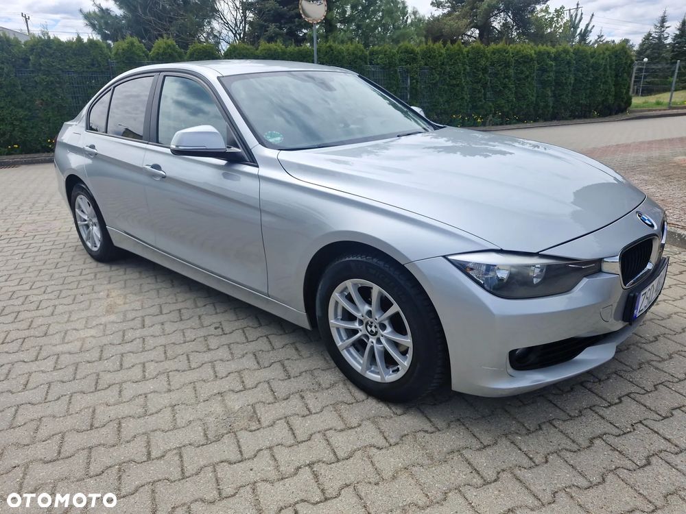 BMW Seria 3 316d M Sport - 32