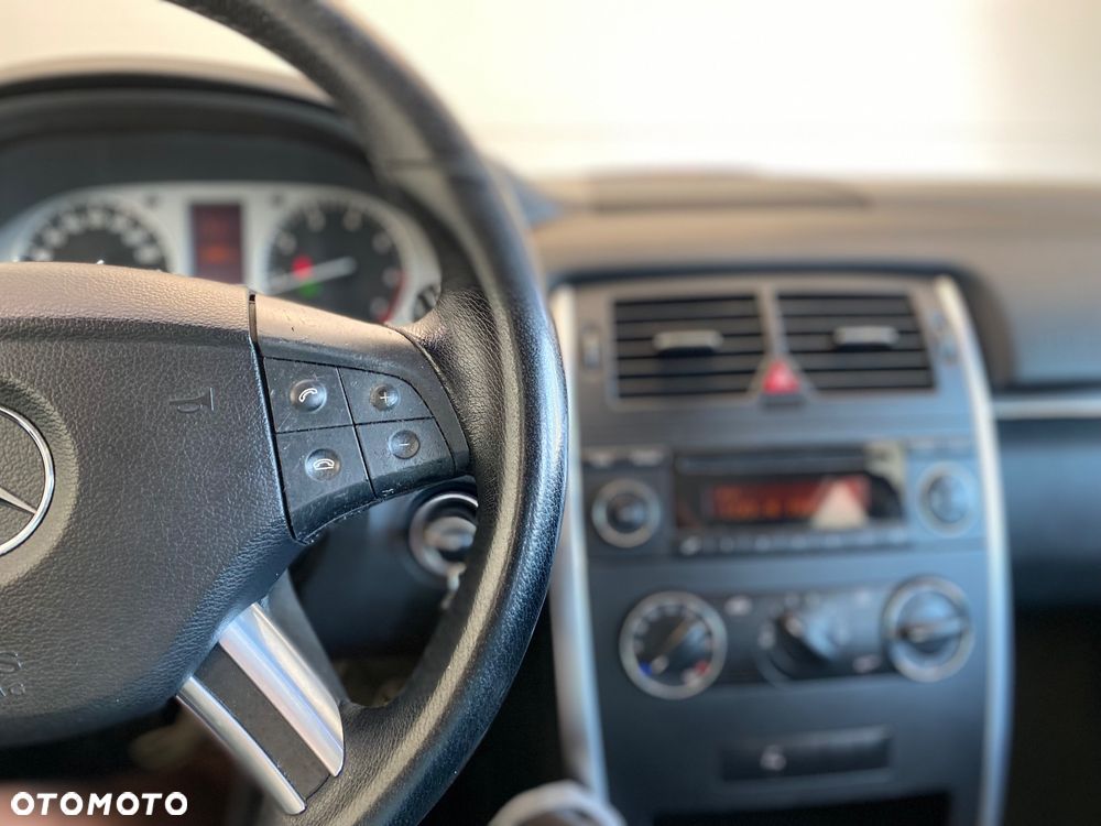 Mercedes-Benz Klasa B 200 - 19