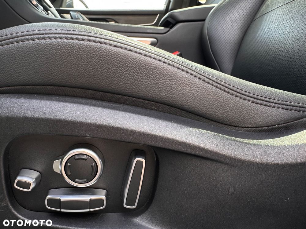 Jaguar F-Pace - 23