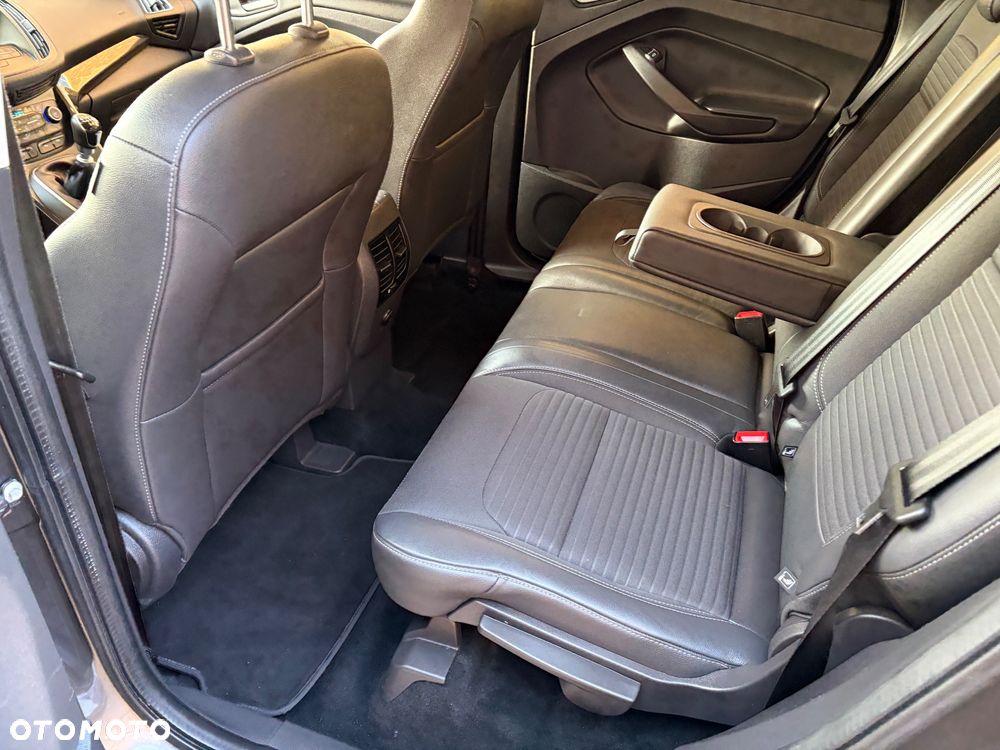 Ford Kuga 1.5 EcoBoost 2x4 Titanium - 26