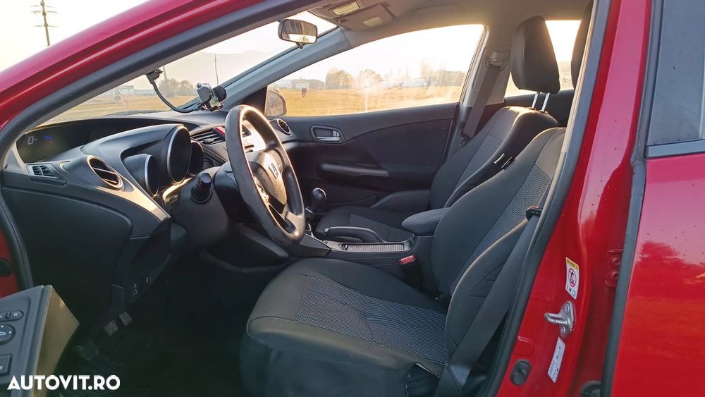 Honda Civic 1.4 i-VTEC - 8