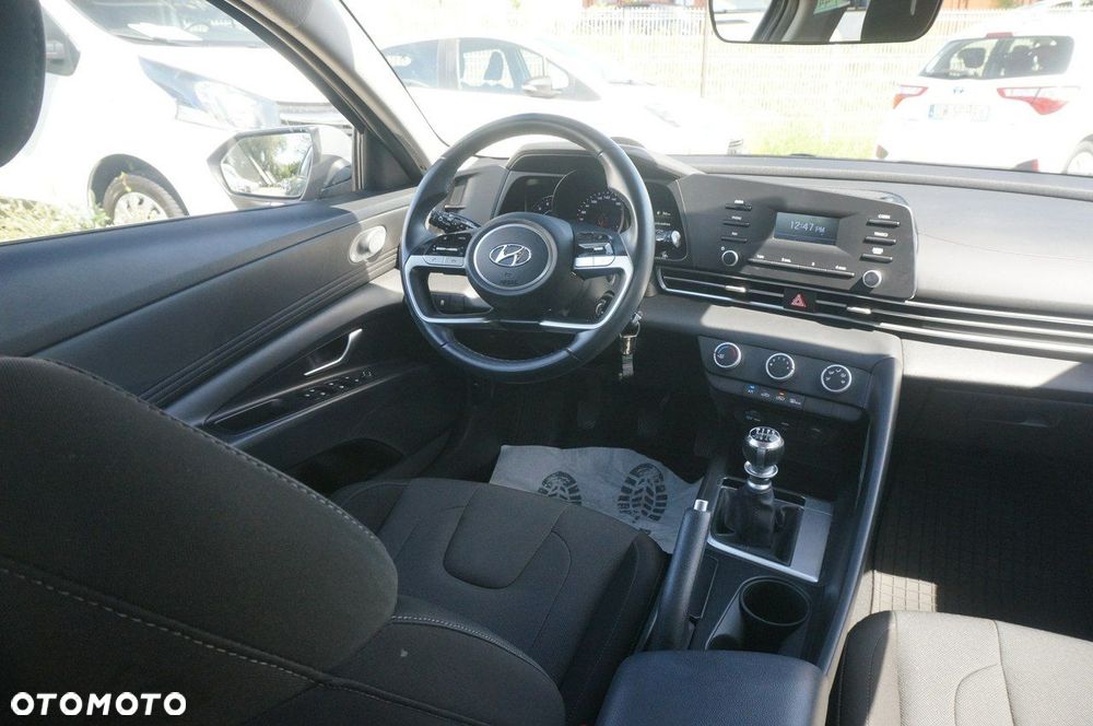 Hyundai Elantra 1.6 Modern - 12