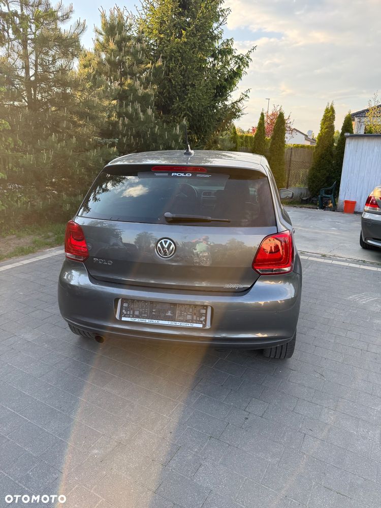 Volkswagen Polo 1.4 16V Highline - 9
