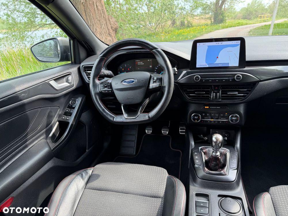 Ford Focus 1.5 EcoBlue Start-Stopp-System ST-LINE - 16