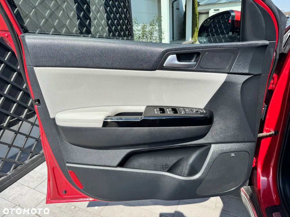 Kia Sportage 1.6 T-GDI AWD DCT GT LINE - 22