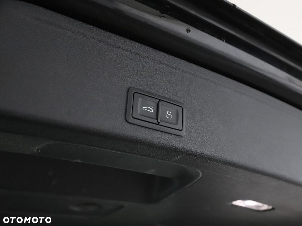 Audi A4 Avant 30 TDI mHEV S tronic - 40
