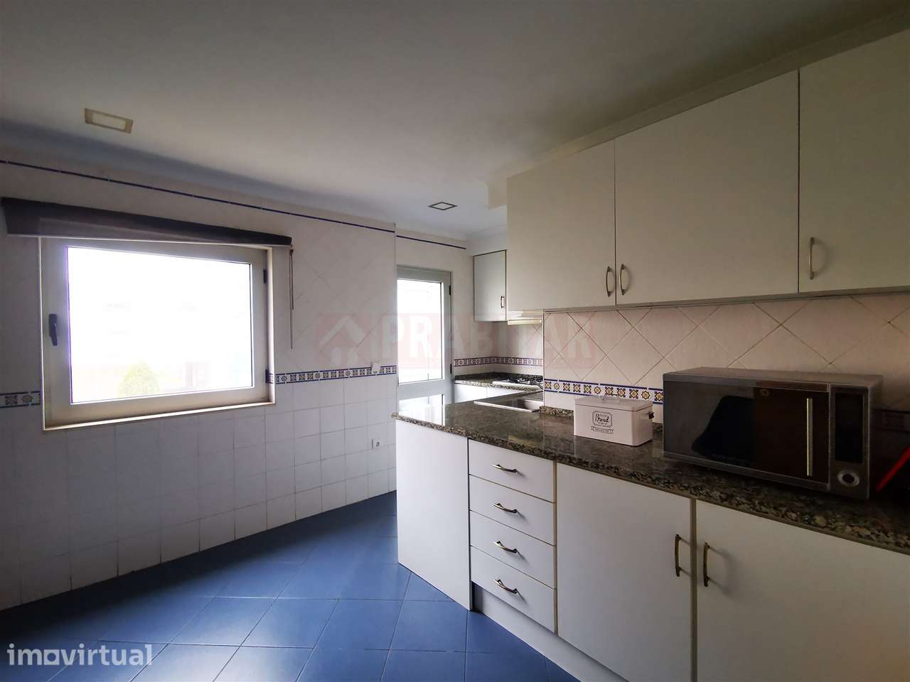 APARTAMENTO T3 COM GARAGEM NO VALE DAS FLORES EM COIMBRA - Grande imagem: 4/18