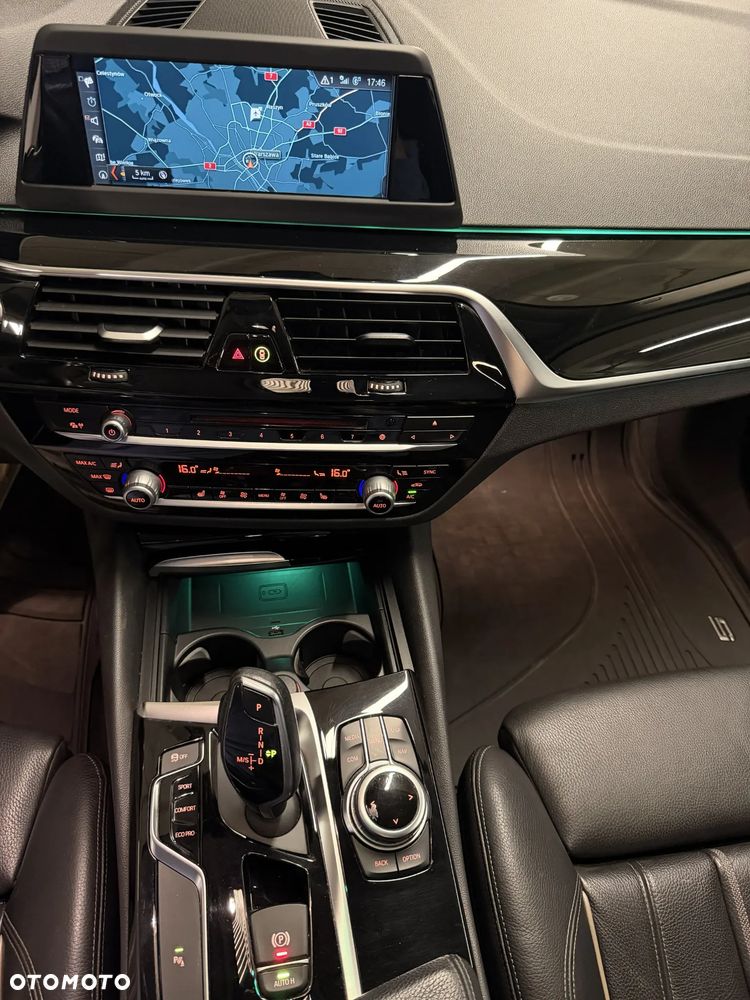 BMW Seria 5 - 23