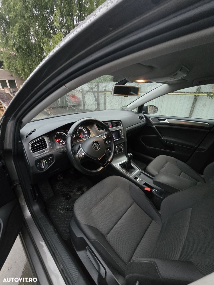 Volkswagen Golf - 19