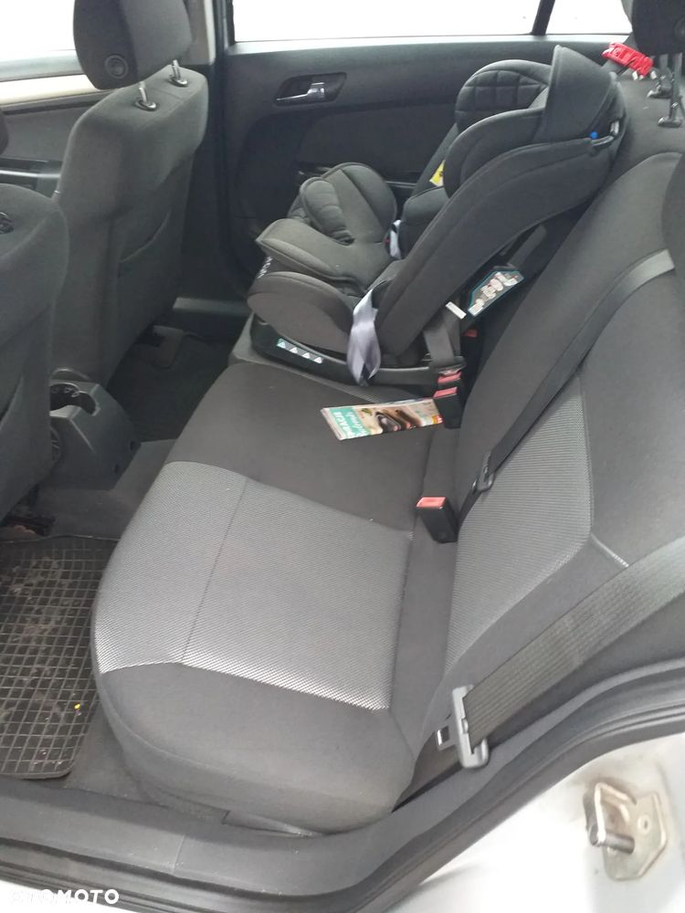 Opel Astra 1.7 CDTI - 9