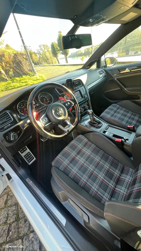 VW Golf 2.0 TSi GTi DSG Performance - 3