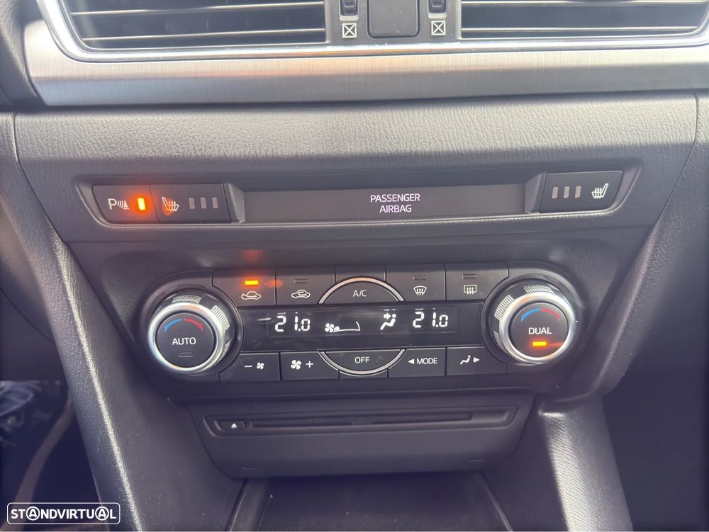 Mazda 3 Hatchback 1.5 Sky-D Excellence Pack HT Navi - 22