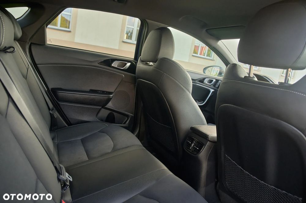 Kia ProCeed 1.4 T-GDI DCT7 OPF GT LINE - 33