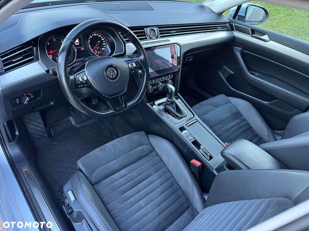 Volkswagen Passat - 8