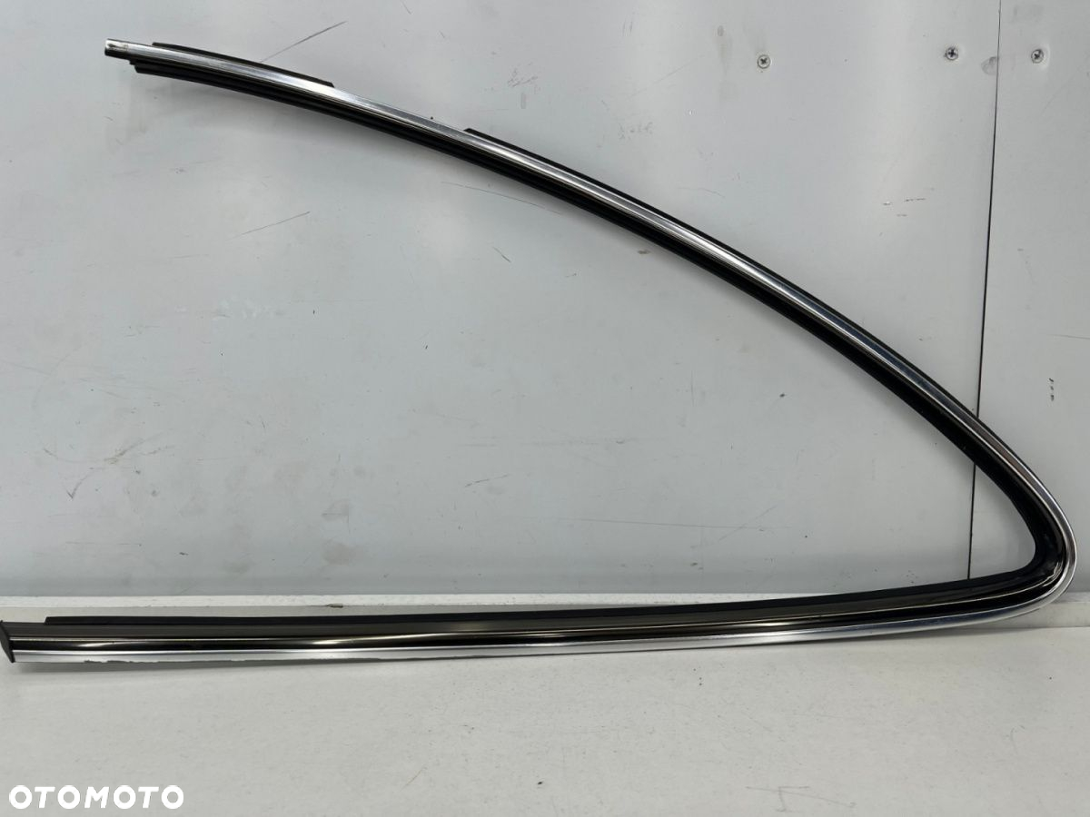 Listwa Mercedes CLK W208 C208 coupe 97-02r. lewa tylna zewnętrzna ozdobna szyby bocznej karoseryjnej - 16