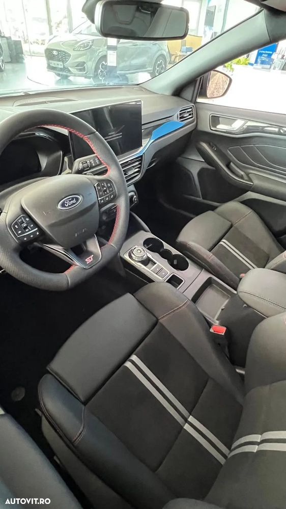 Ford Focus 2.3 Ecoboost 7DCT ST X - 15