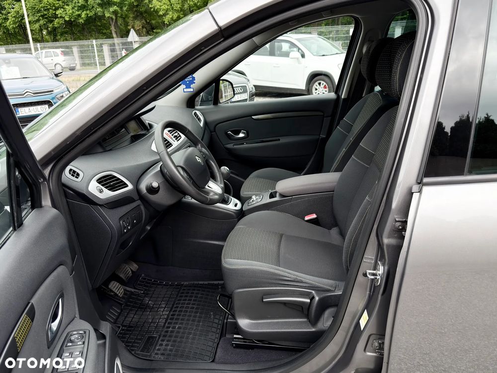 Renault Scenic 1.6 16V Expression - 8