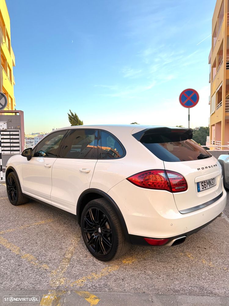 Porsche Cayenne 2011 photo 4
